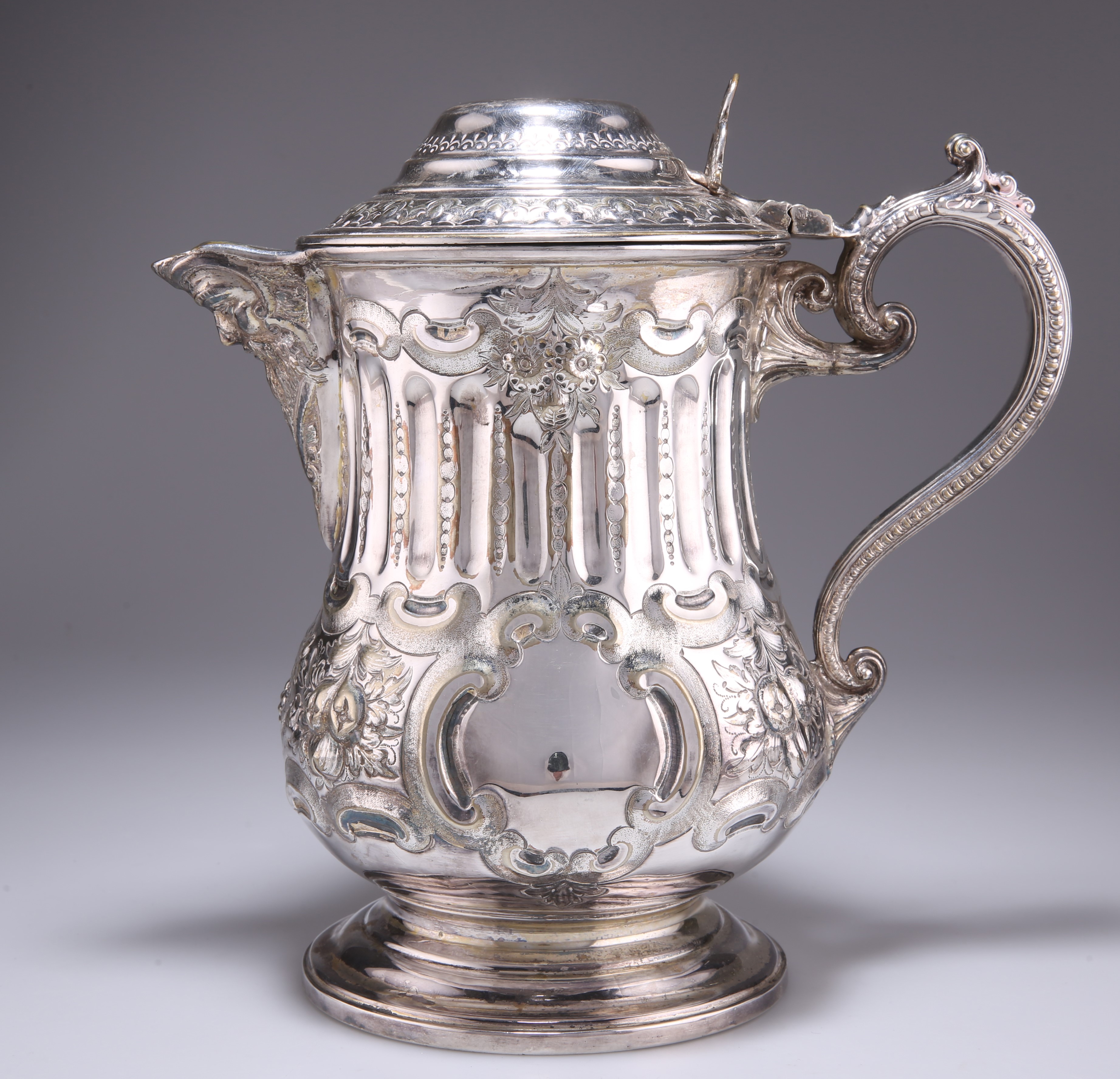 A LARGE 19TH CENTURY SILVER-PLATED FLAGON - Image 2 of 4