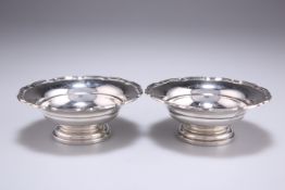 A PAIR OF GEORGE VI SILVER BON BON DISHES