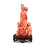 A FINE 19TH CENTURY CHINESE CARVED CORAL FIGURE GROUP