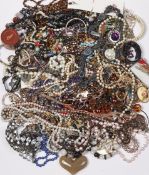 A LARGE QUANTITY OF COSTUME JEWELLERY