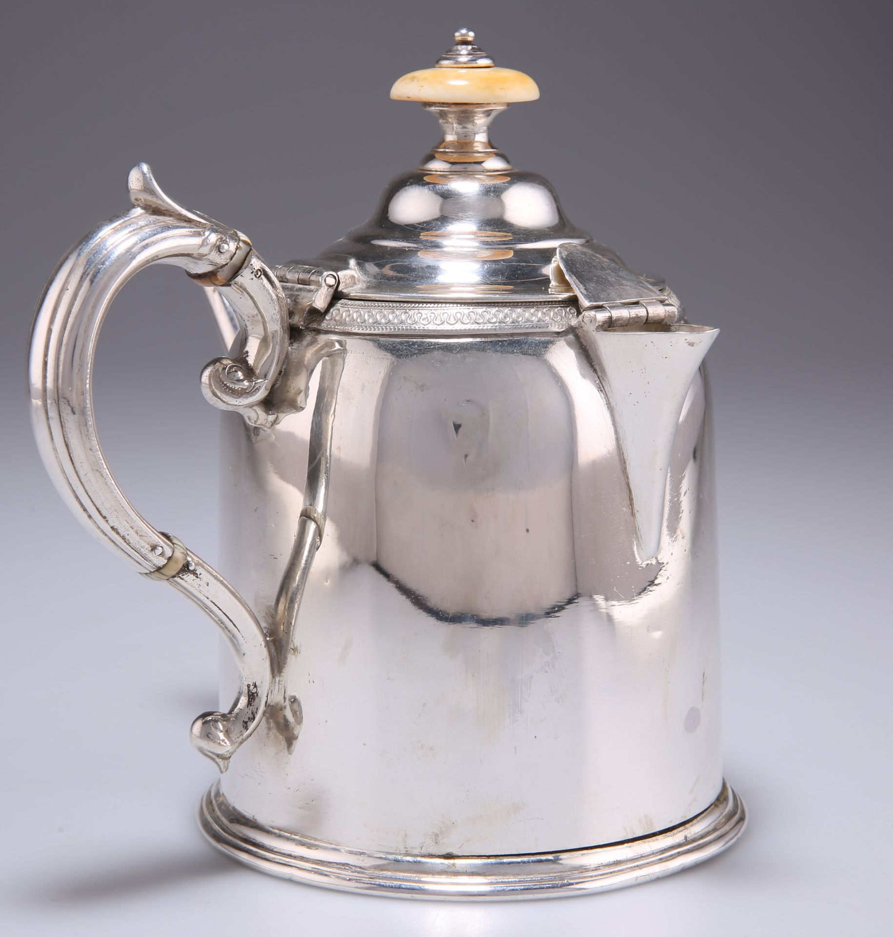 AN EARLY VICTORIAN SILVER-PLATED ARGYLL - Image 3 of 3