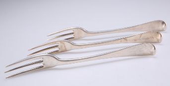 A SET OF THREE GEORGE I SILVER THREE-PRONG TABLE FORKS