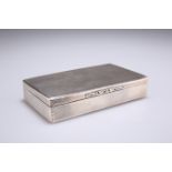 A LARGE VICTORIAN SILVER TABLE SNUFF BOX