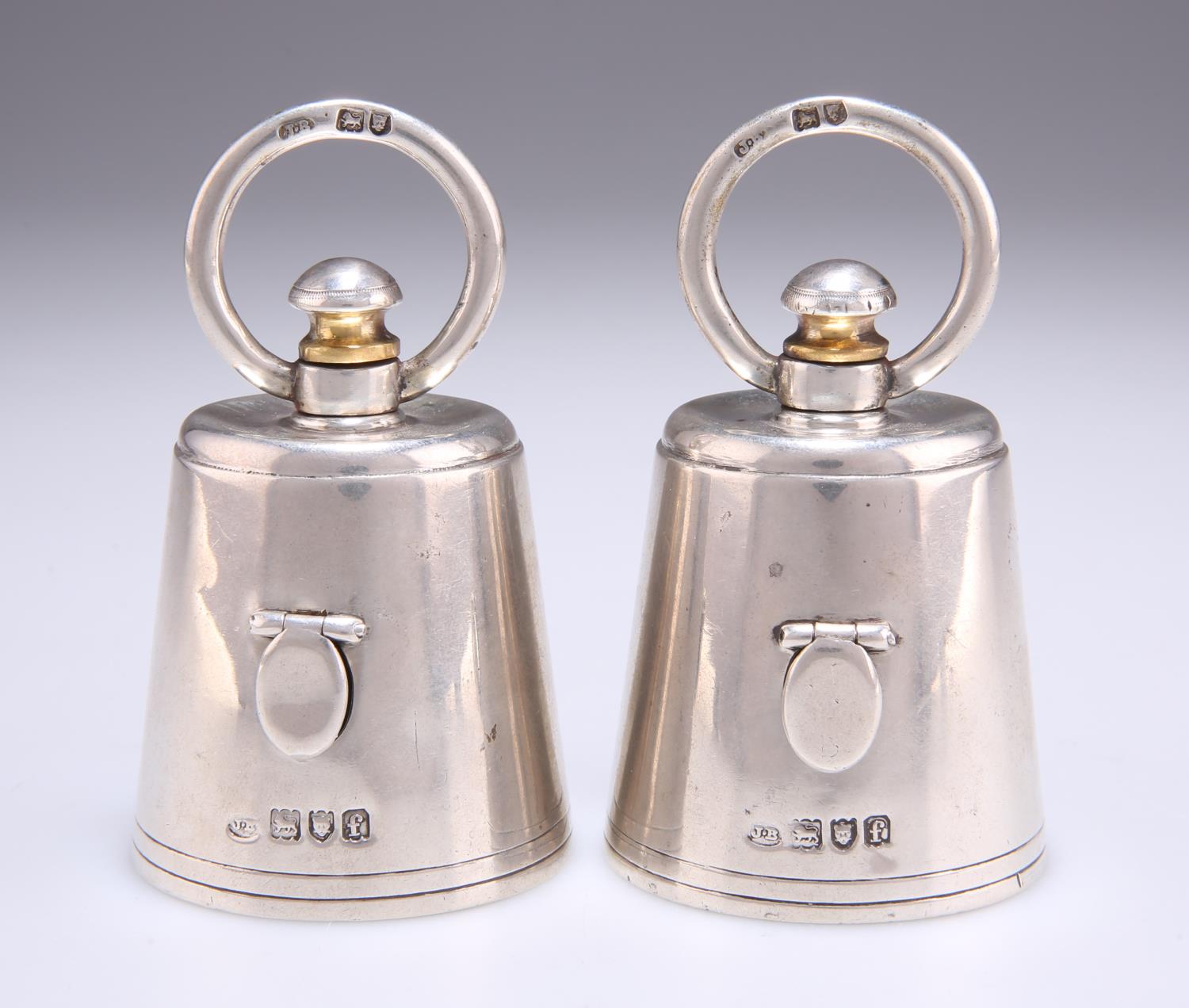 A PAIR OF EDWARDIAN SILVER NOVELTY PEPPER GRINDERS - Image 2 of 4