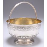 A VICTORIAN SILVER SWING-HANDLE SUGAR BOWL