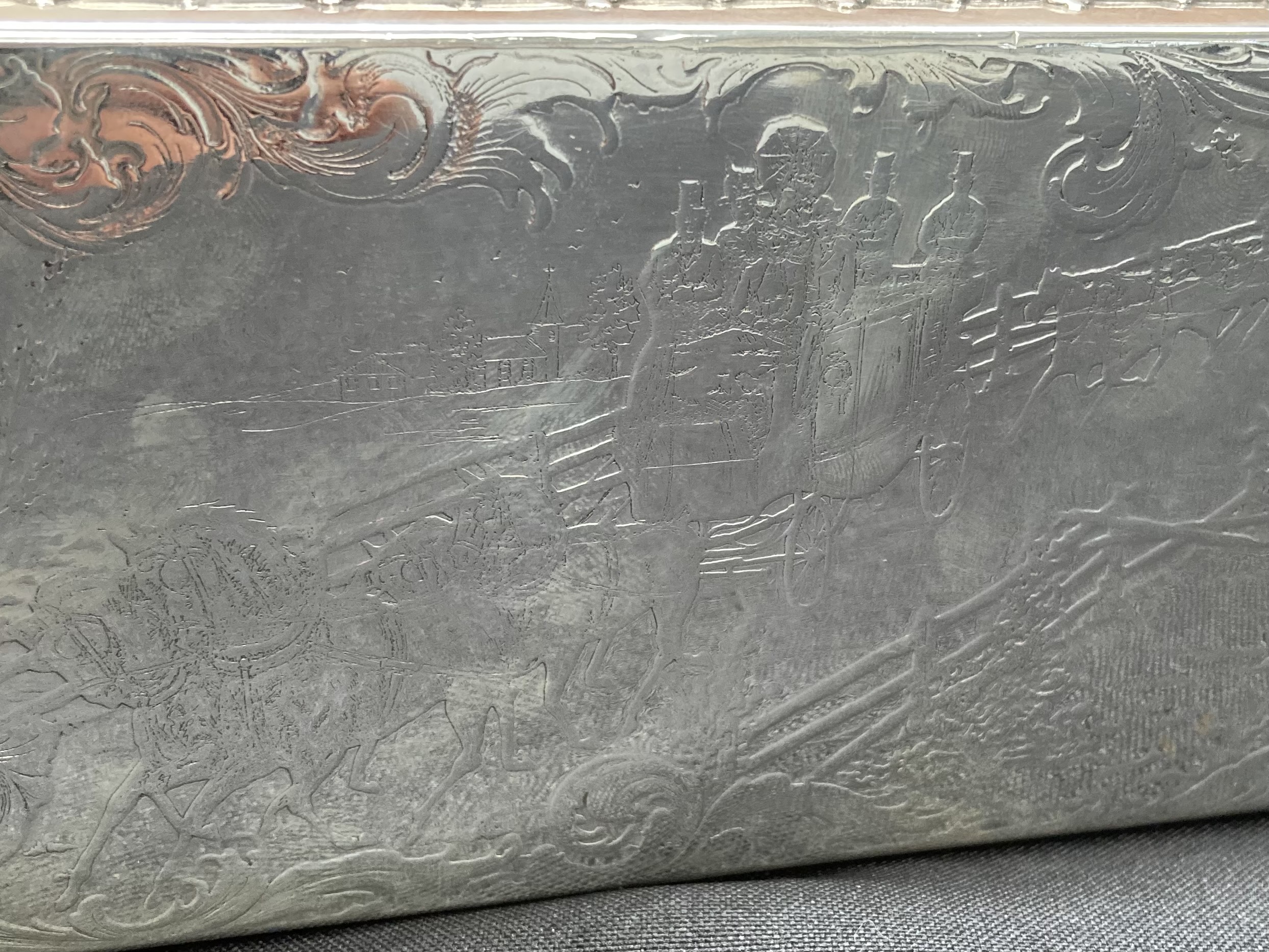 A FINE AMERICAN STERLING SILVER TABLE BOX - Image 7 of 8