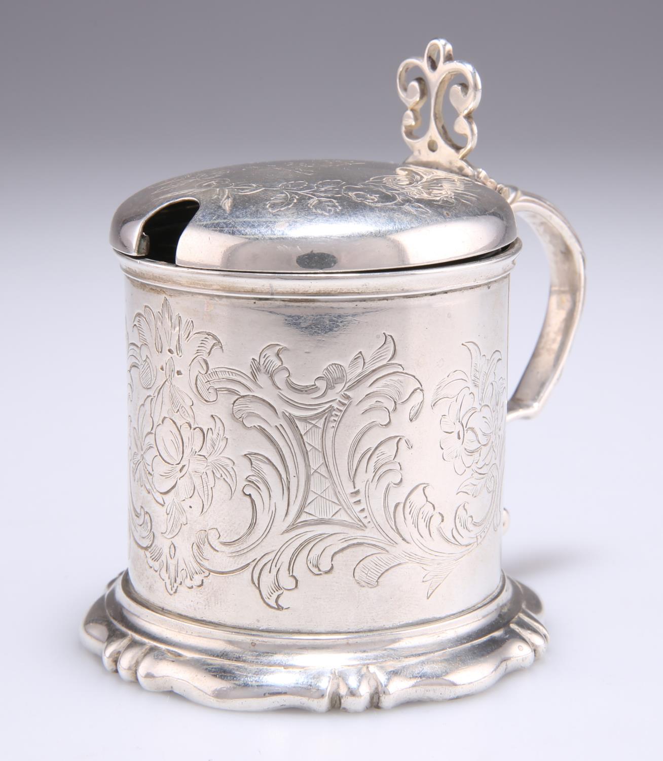 A VICTORIAN SILVER MUSTARD POT - Image 2 of 6
