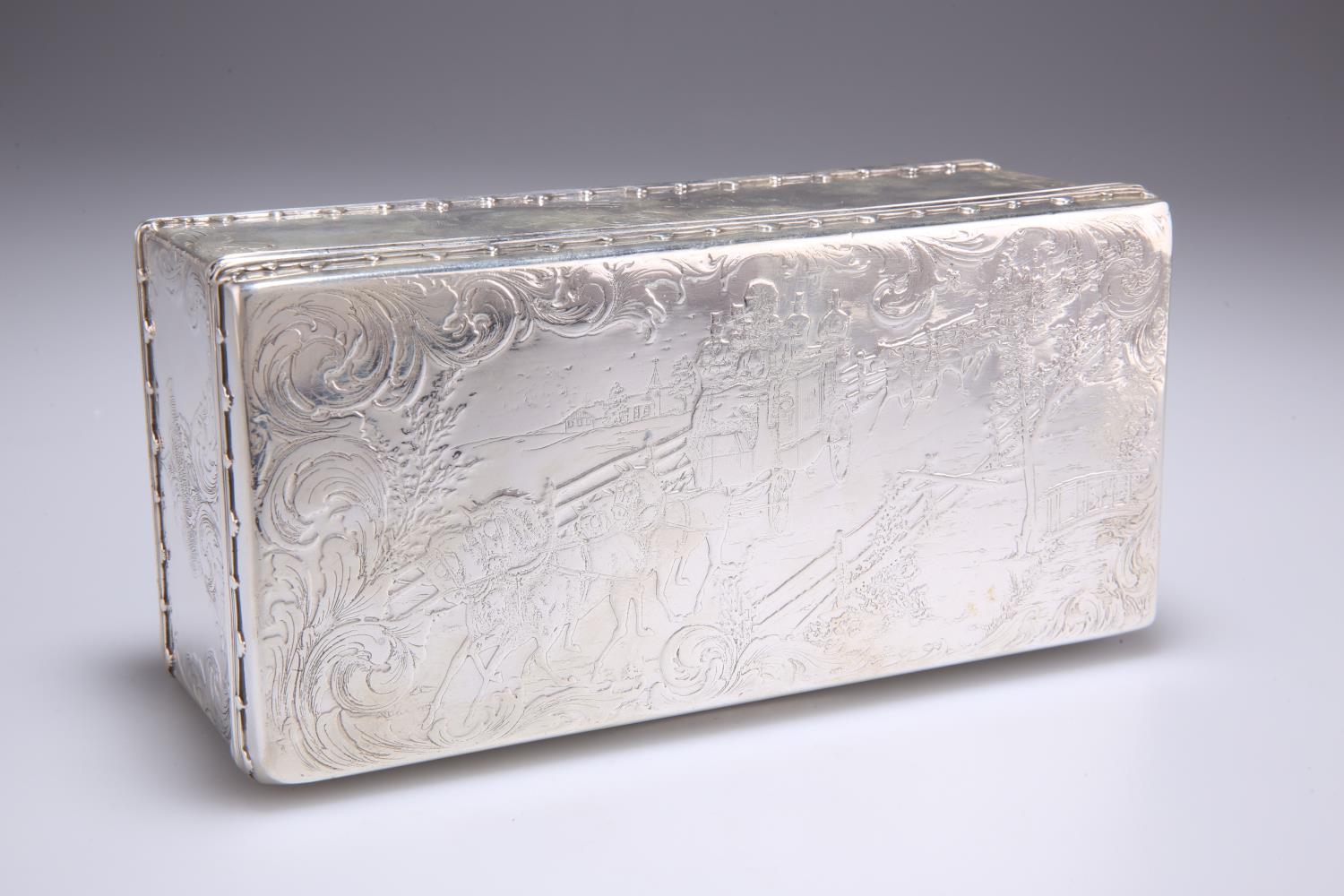 A FINE AMERICAN STERLING SILVER TABLE BOX - Image 2 of 8