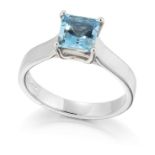 AN 18CT WHITE GOLD SOLITAIRE AQUAMARINE RING