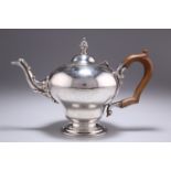 A WILLIAM IV SILVER TEAPOT