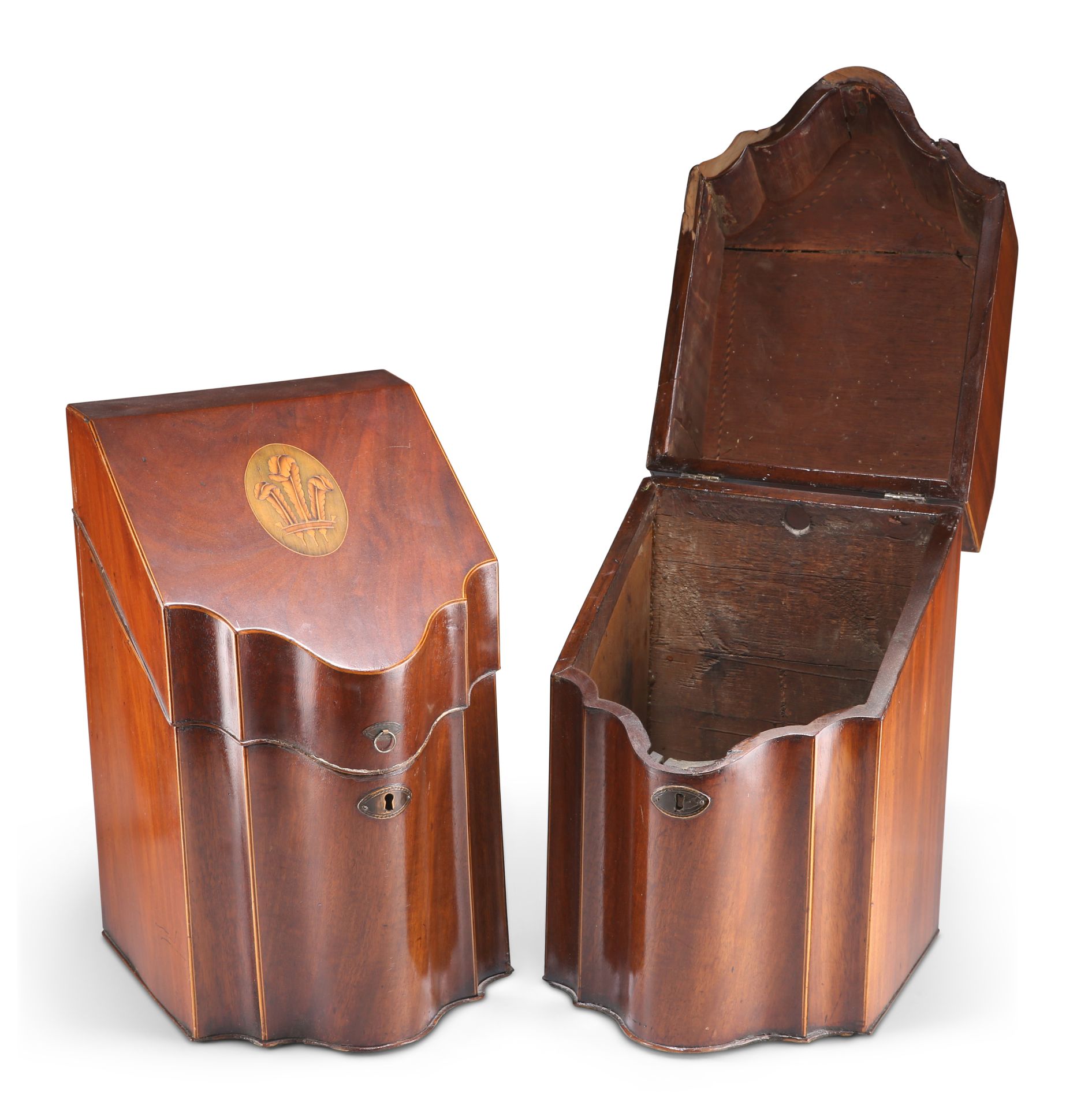 A PAIR OF GEORGE III INLAID MAHOGANY SERPENTINE KNIFE BOXES - Bild 2 aus 2