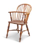 A 19TH CENTURY ELM AND OAK WINDSOR CHAIR