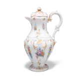 A 19TH CENTURY MEISSEN COFFEE POT AND COVER