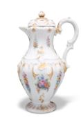 A 19TH CENTURY MEISSEN COFFEE POT AND COVER