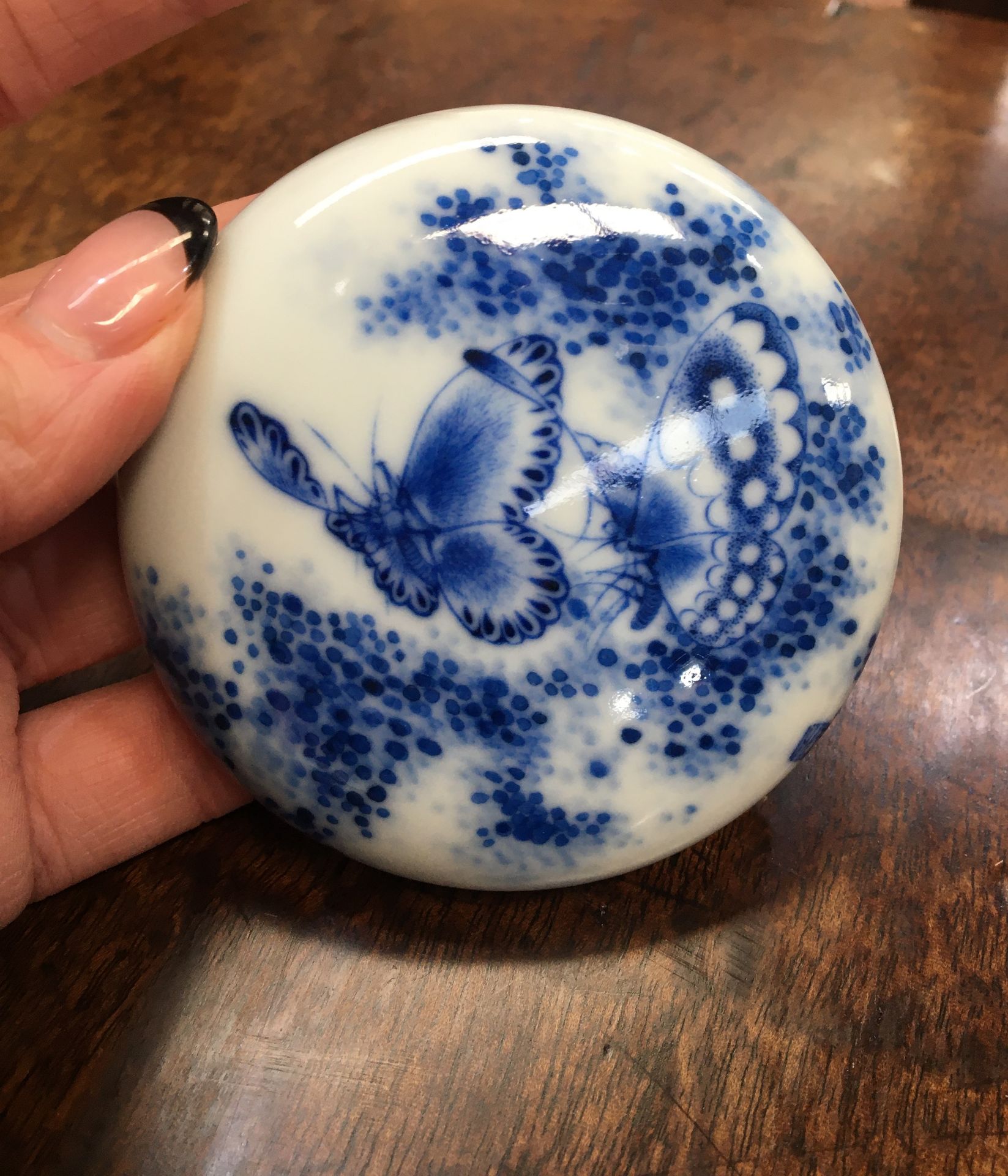 A CHINESE BLUE AND WHITE PASTE SEAL BOX - Bild 9 aus 11