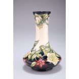 A MOORCROFT POTTERY VASE