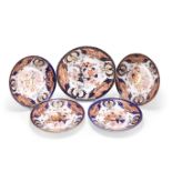 A GROUP OF FIVE EARLY 19TH CENTURY DERBY IMARI PATTERN PLATES