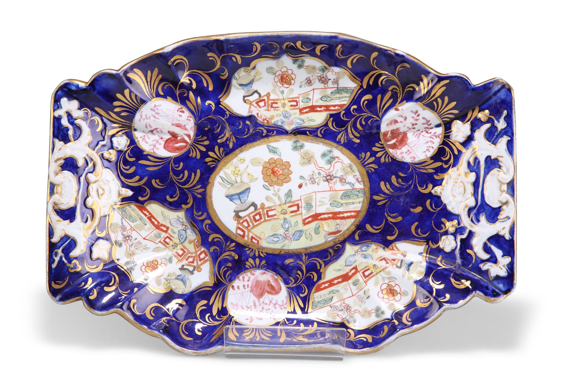 A MASON'S PATENT IRONSTONE CHINA DESSERT DISH