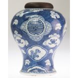 A CHINESE BLUE AND WHITE PORCELAIN GINGER JAR, 18TH CENTURY
