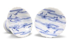 A PAIR OF JAPANESE HIRADO PORCELAIN FOOTED DISHES, MEIJI PERIOD