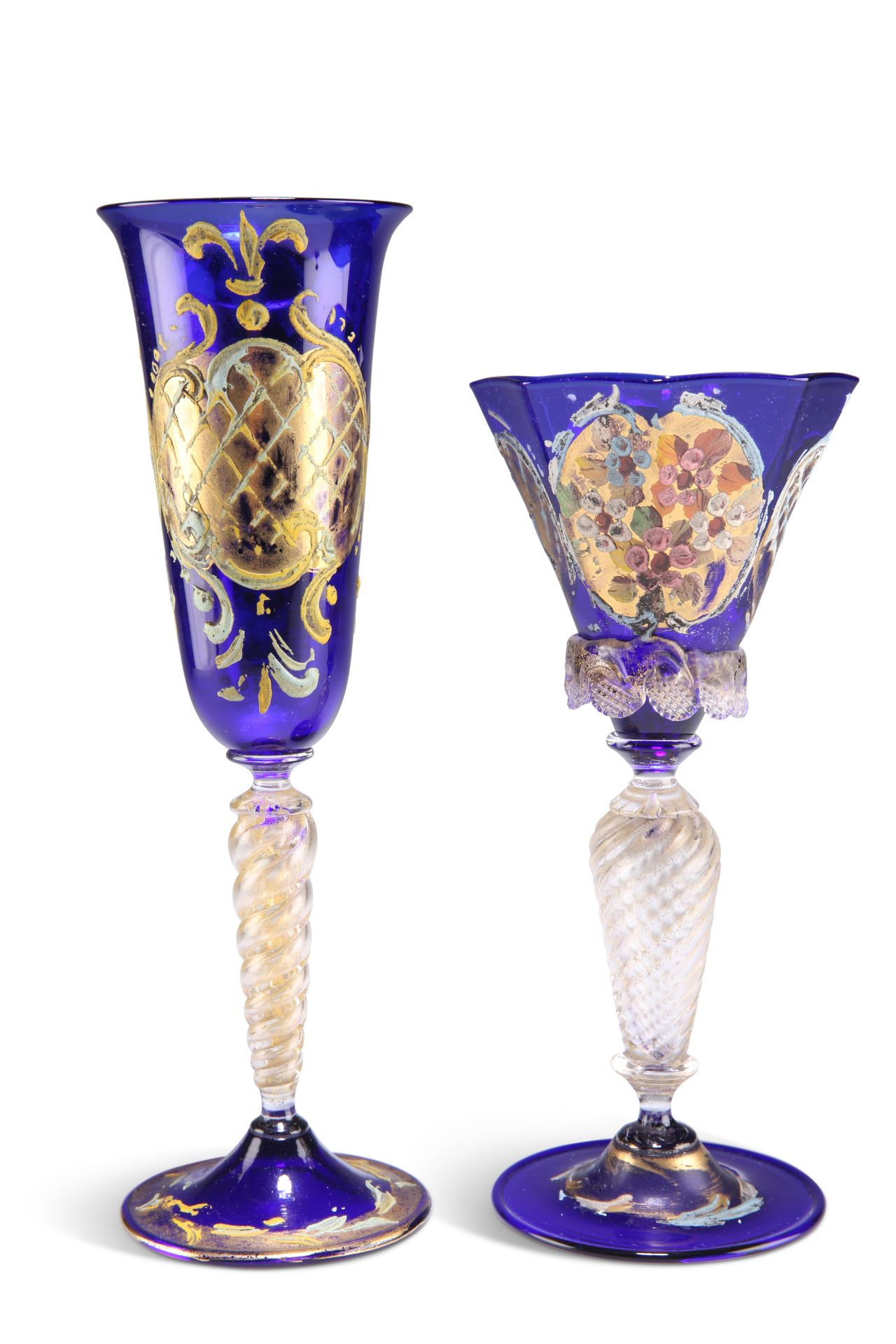 TWO VENETIAN GLASS GOBLETS, CIRCA 1950S - Bild 2 aus 2