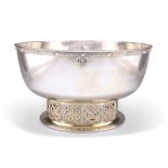 A LARGE ELIZABETH II CELTIC PATTERN SILVER PUNCH BOWL