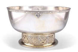 A LARGE ELIZABETH II CELTIC PATTERN SILVER PUNCH BOWL