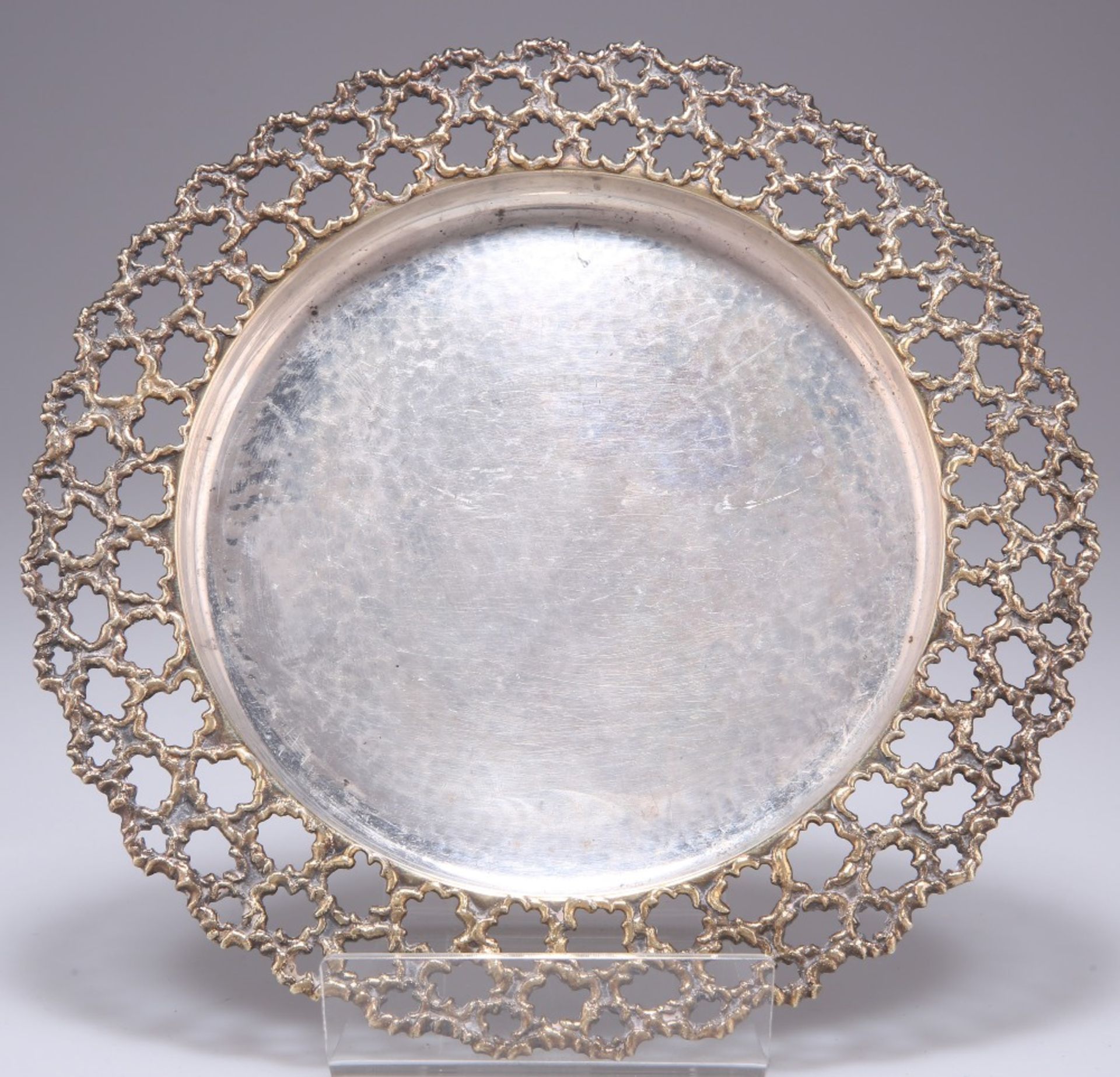 AN ELIZABETH II SILVER AND SILVER-GILT DISH