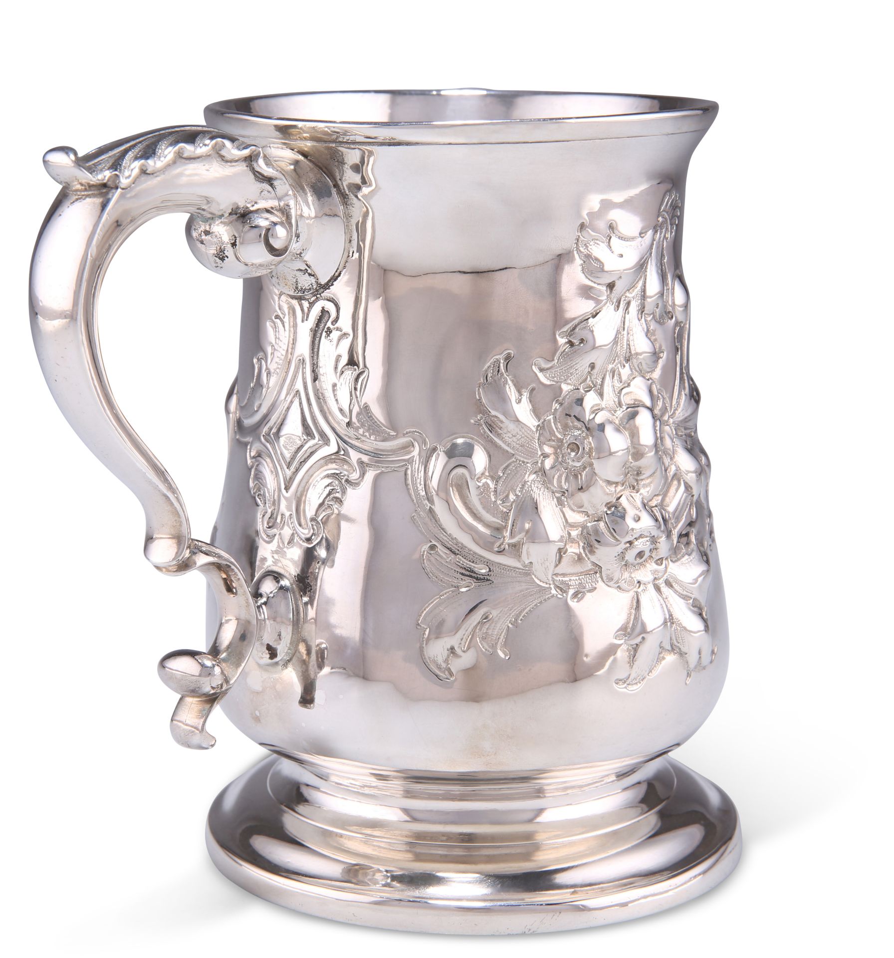 A GEORGE II PROVINCIAL SILVER MUG - Bild 2 aus 10