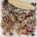 A QUANTITY OF COSTUME JEWELLERY