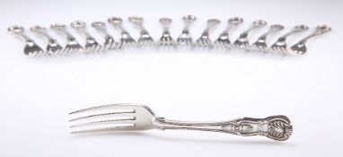 A QUANTITY OF GEORGIAN AND LATER SILVER DESSERT FORKS