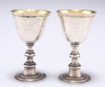 A SMALL PAIR OF 18TH CENTURY GOBLETS