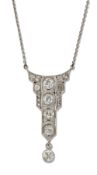 AN EARLY 20TH CENTURY DIAMOND PENDANT NECKLACE