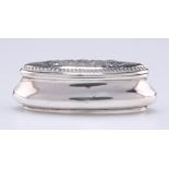 AN EDWARDIAN SILVER DRESSING TABLE BOX