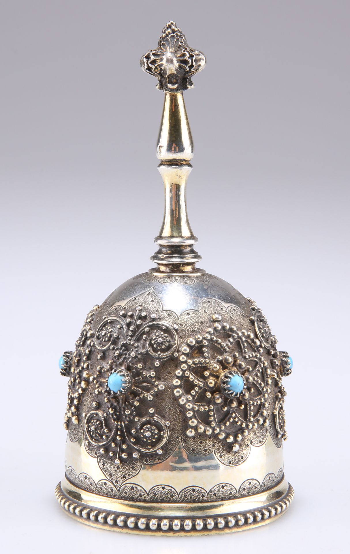 A FINE 19TH CENTURY FRENCH SILVER-GILT TABLE BELL - Bild 2 aus 4