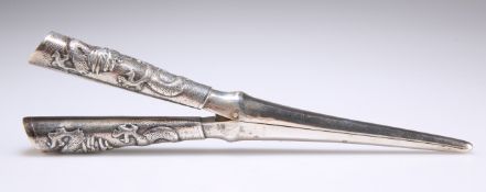 A PAIR OF CHINESE SILVER GLOVE STRETCHERS