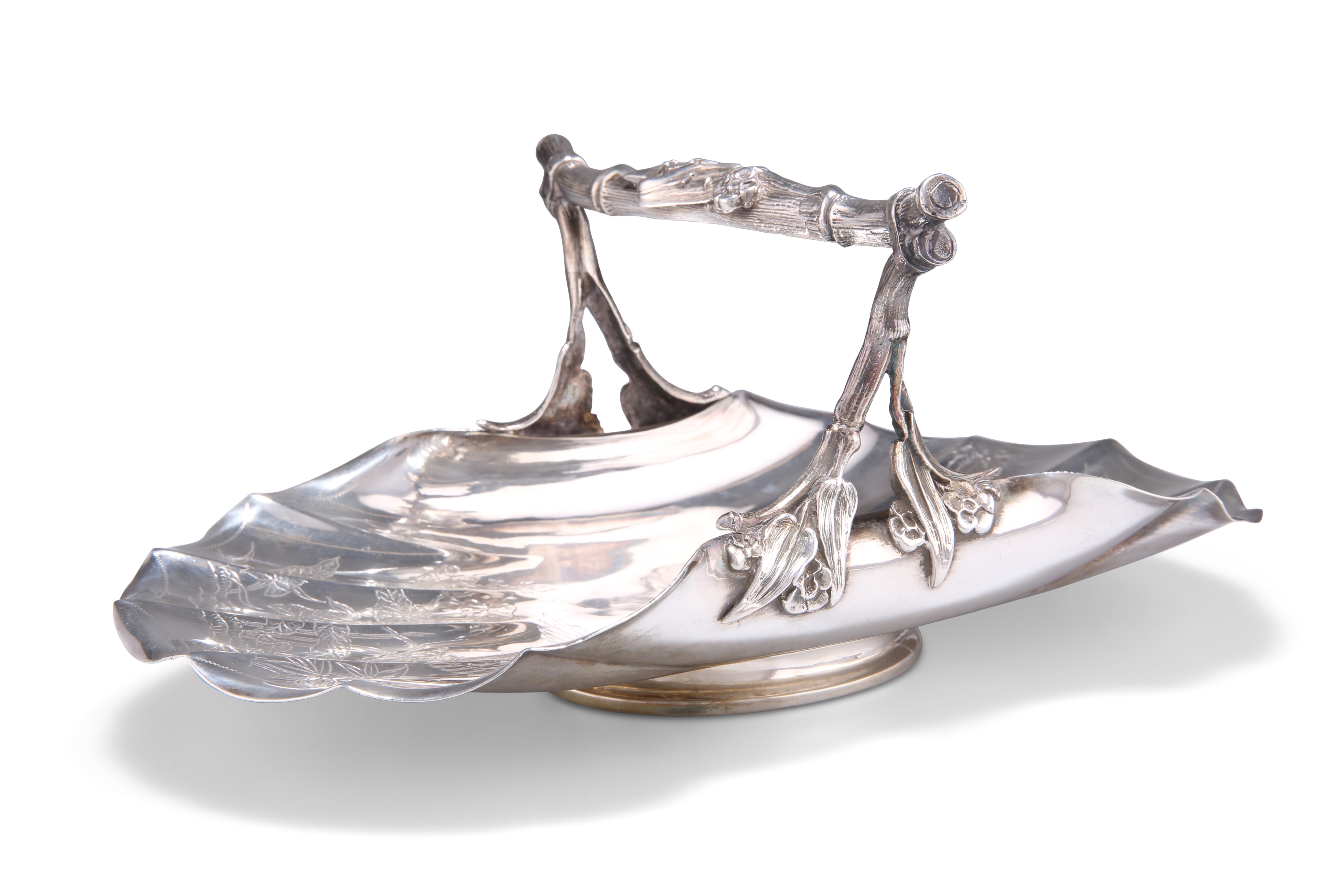 A VICTORIAN AESTHETIC SILVER DISH - Image 3 of 8