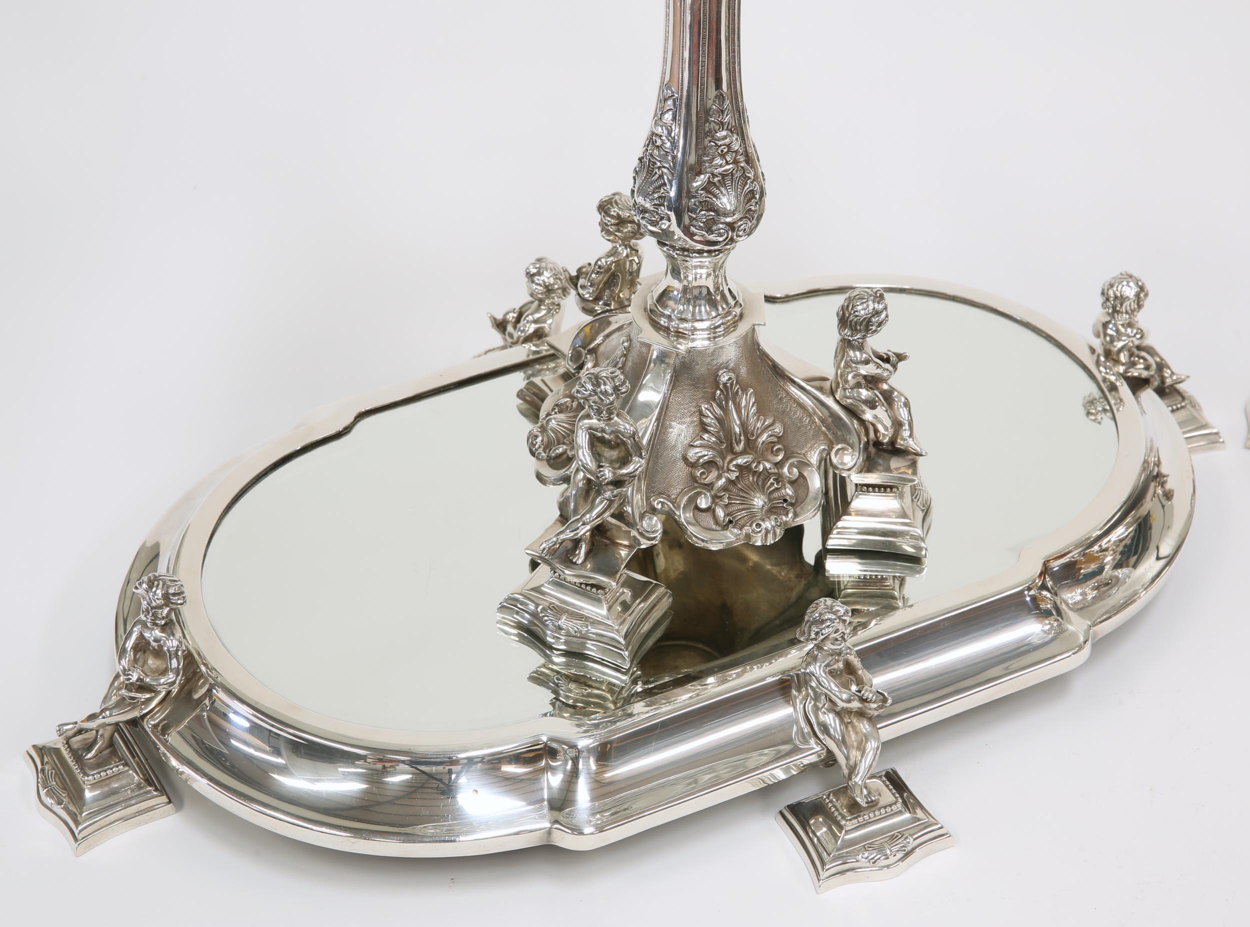 A HANDSOME PAIR OF 19TH CENTURY SILVER-PLATED CENTREPIECES ON MIRRORED STANDS - Image 4 of 16