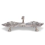 A GEORGE III SILVER SNUFFER TRAY