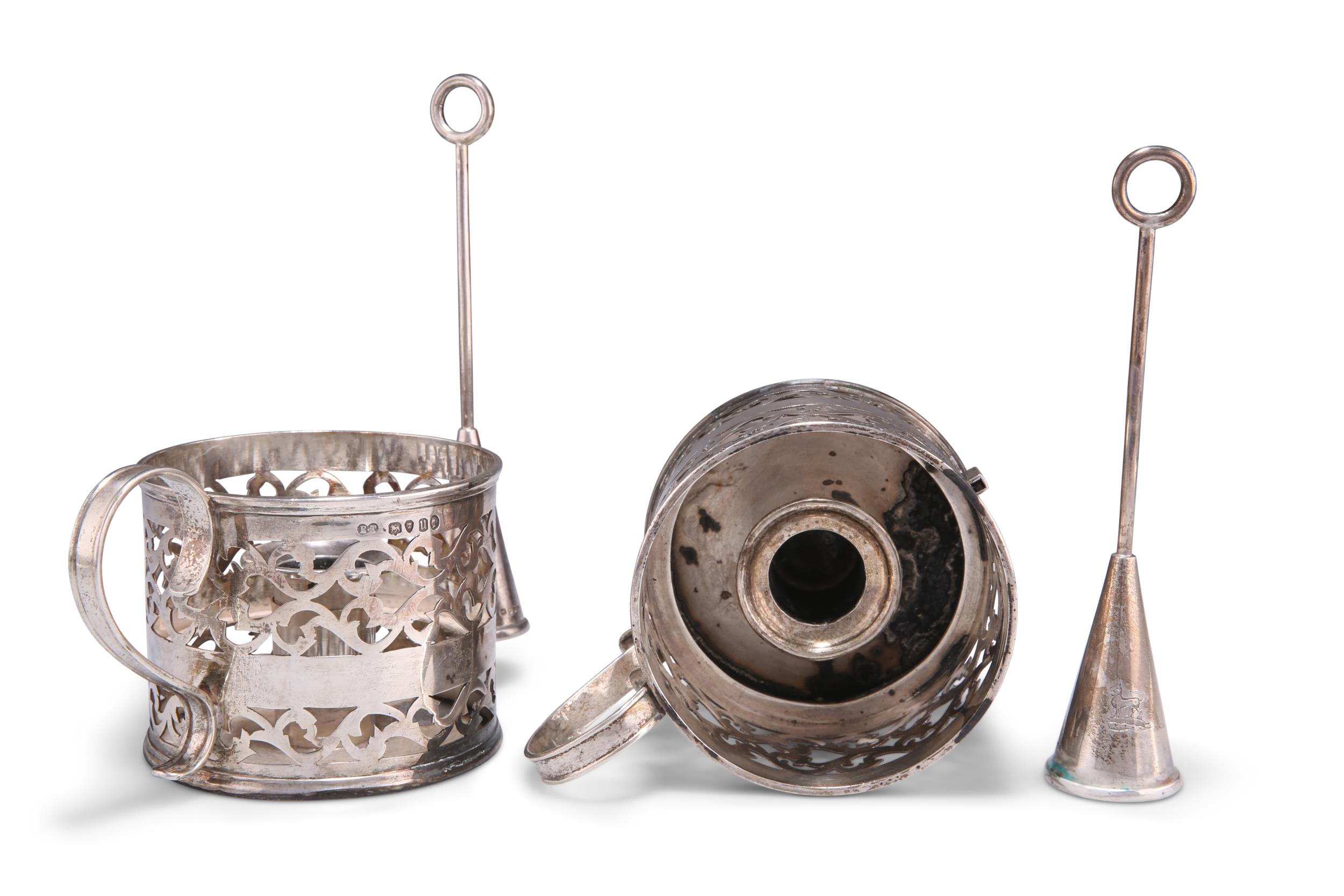 A PAIR OF VICTORIAN SILVER HURRICANE CHAMBERSTICKS - Image 6 of 8