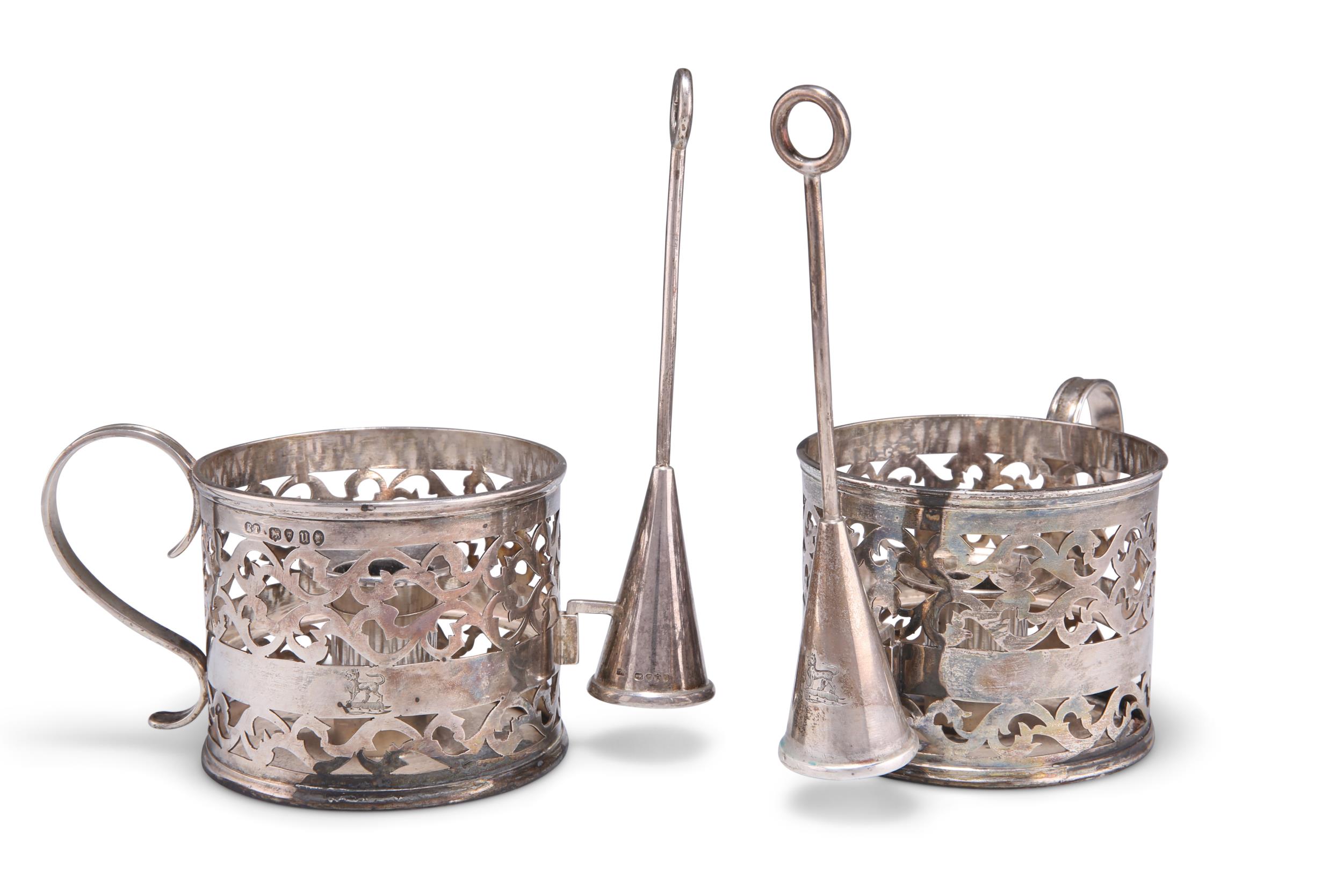 A PAIR OF VICTORIAN SILVER HURRICANE CHAMBERSTICKS - Image 2 of 8
