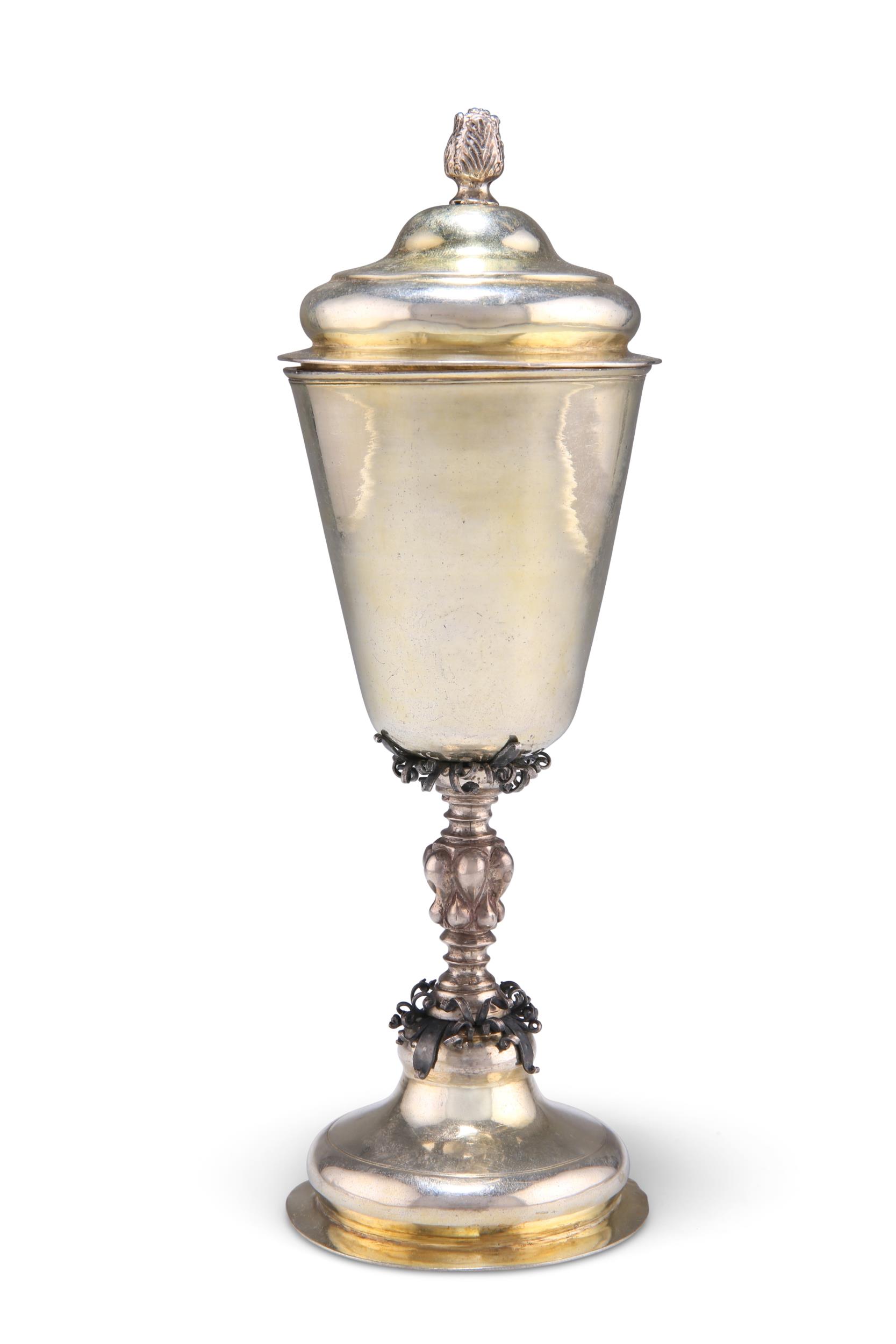 AN 18TH CENTURY RUSSIAN PARCEL-GILT SILVER CUP AND COVER - Image 2 of 2