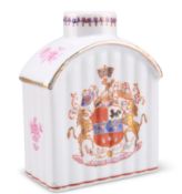 A CHINESE EXPORT-STYLE TEA CADDY