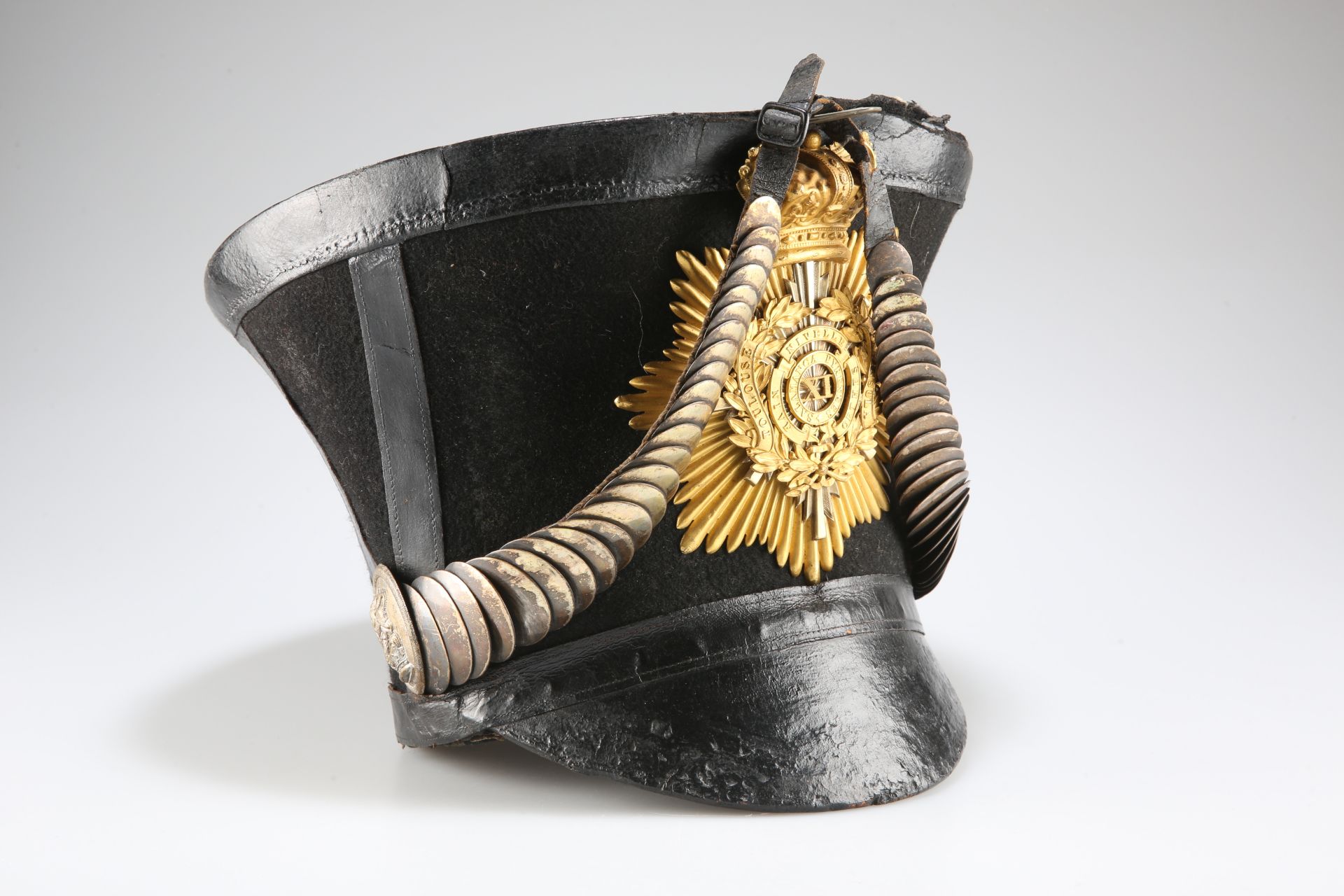 AN OFFICER'S RARE 1829 PATTERN 'BELL TOP' SHAKO - Bild 3 aus 5