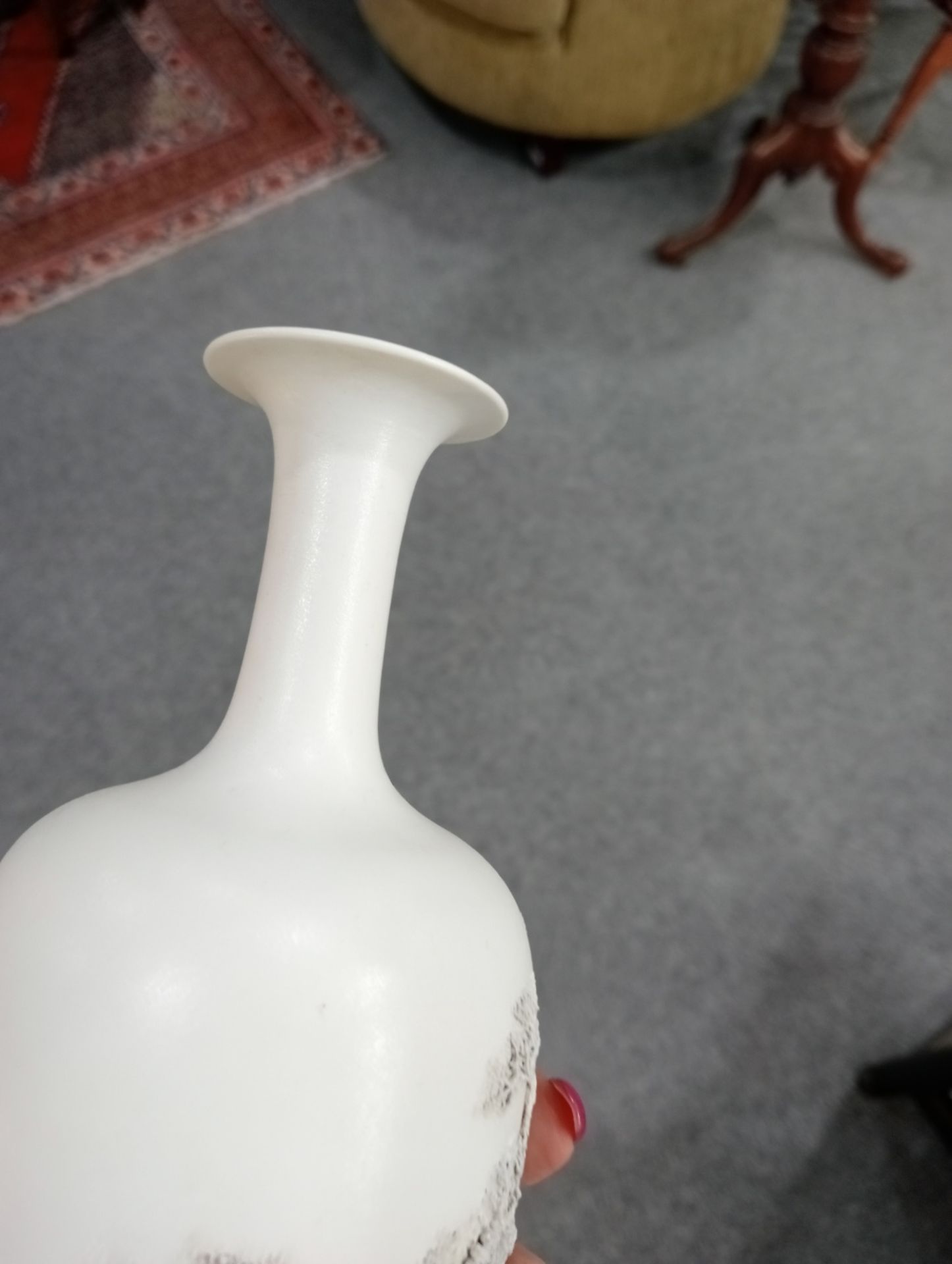 A CHINESE MOULDED VASE - Bild 6 aus 6