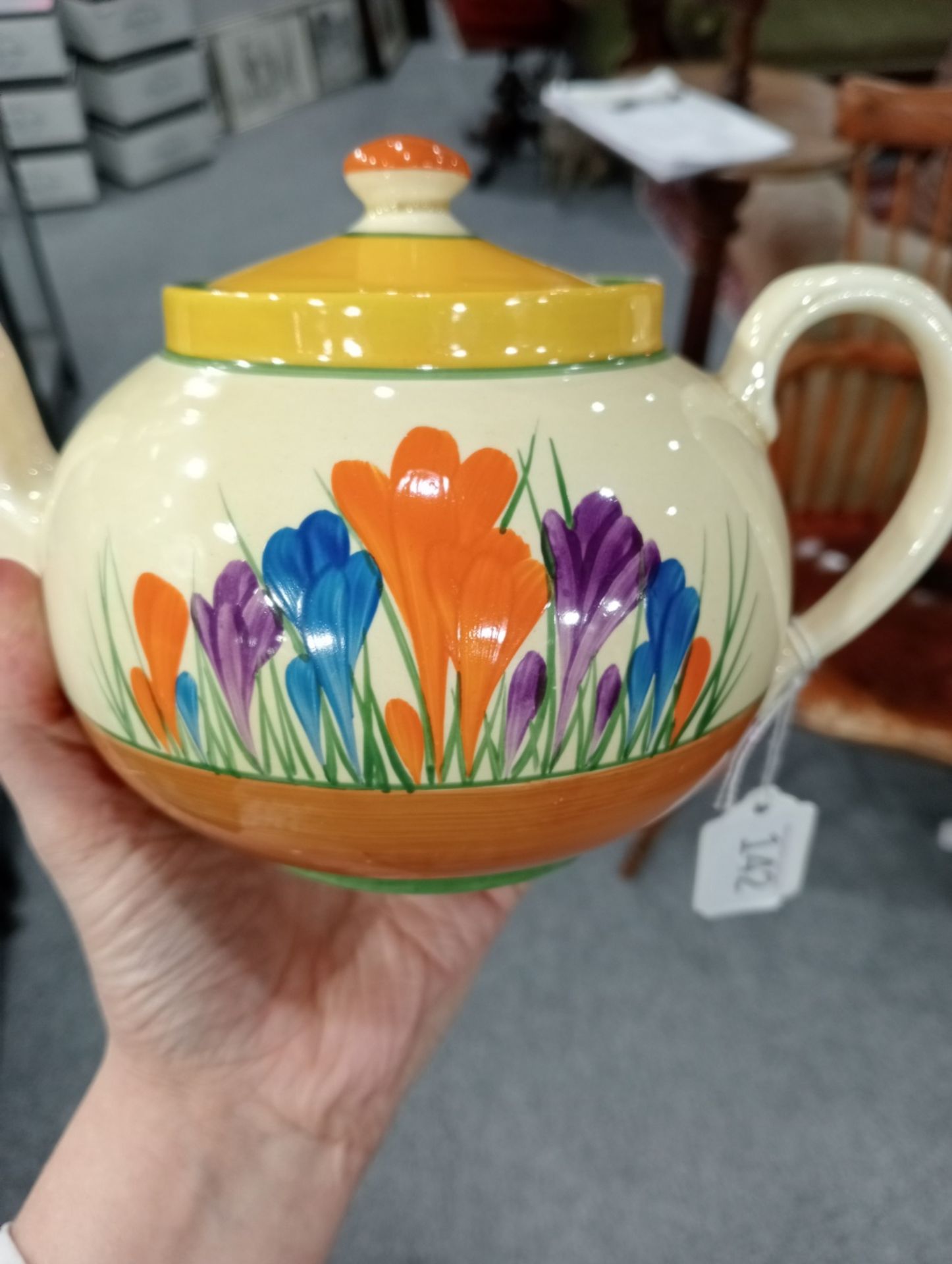 A CLARICE CLIFF CROCUS PATTERN TEAPOT - Image 6 of 12