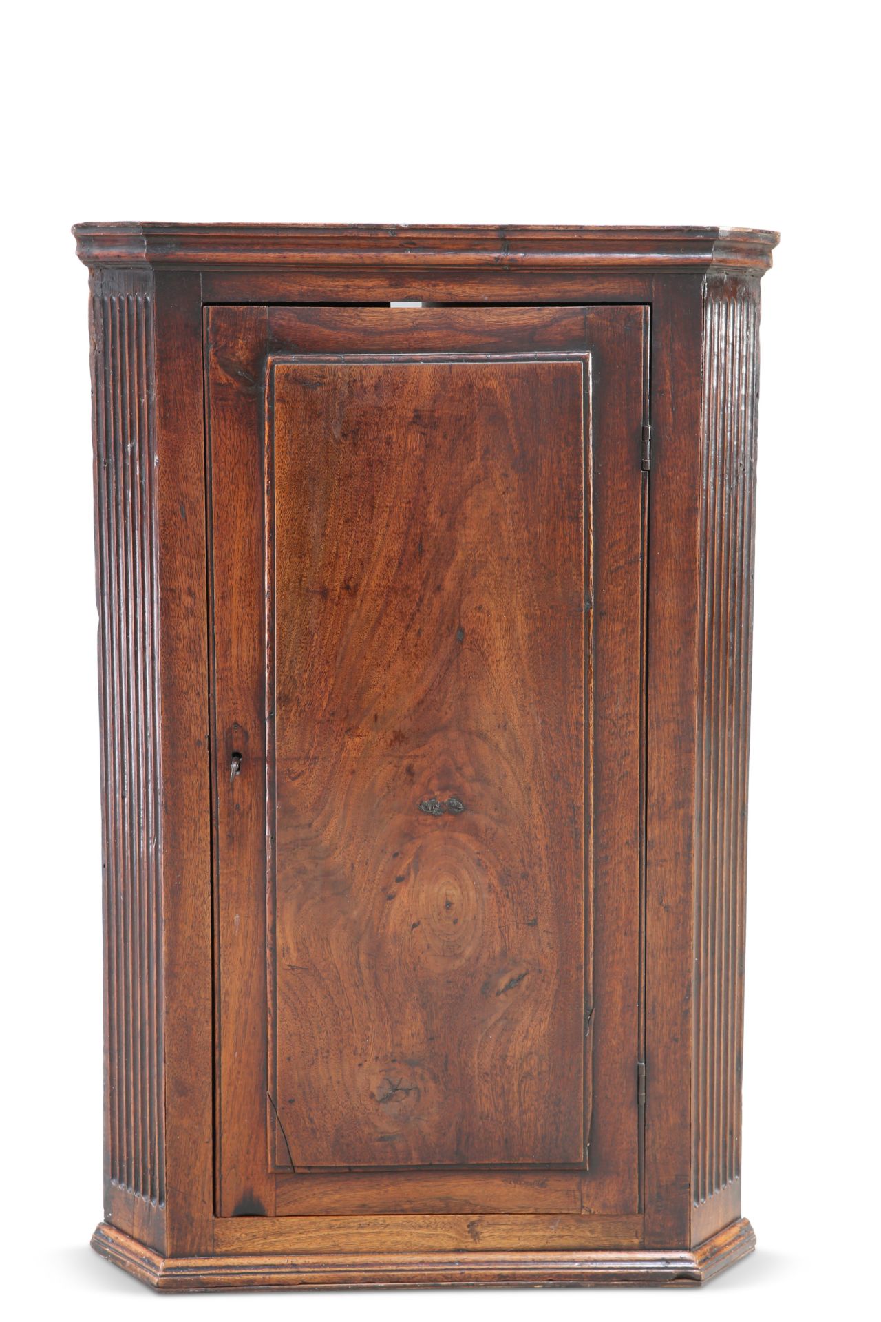 A GEORGE III OAK AND ELM HANGING CORNER CUPBOARD