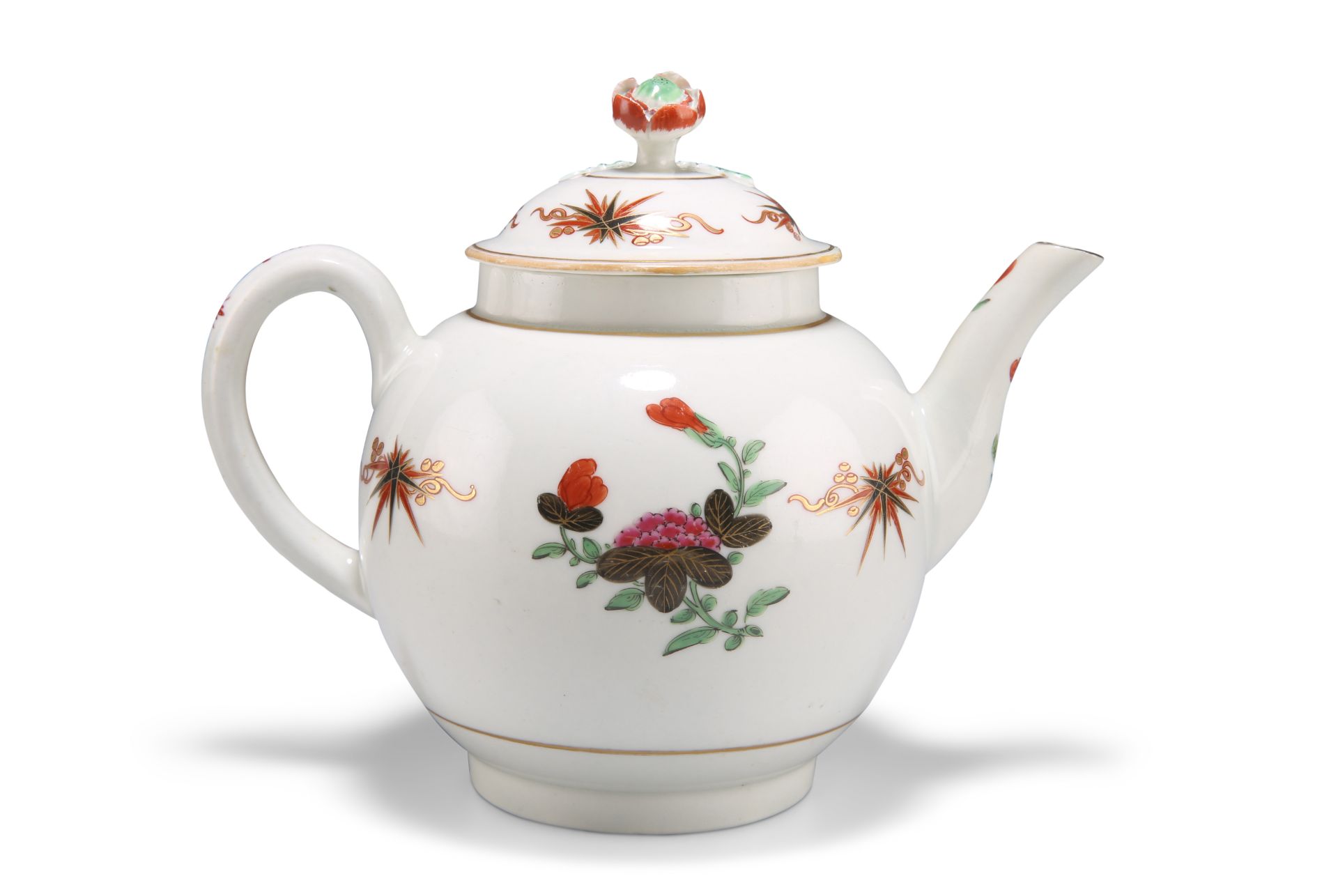 A WORCESTER TEAPOT AND COVER, CIRCA 1760 - Bild 2 aus 2