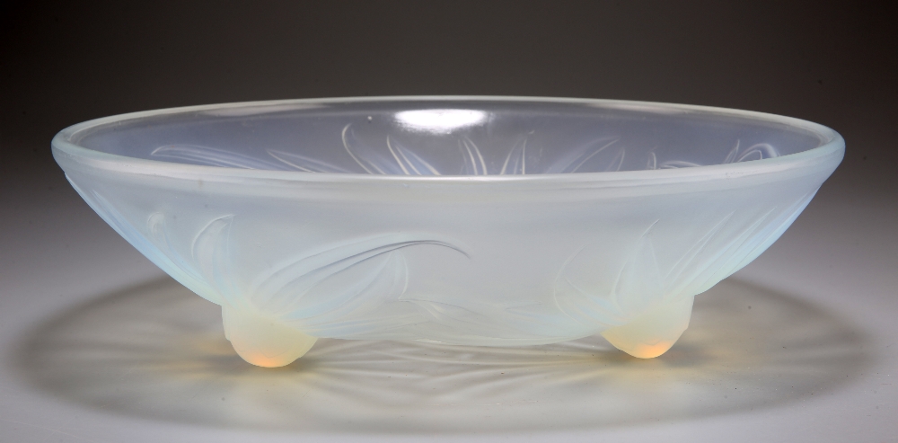 GEORGES BEAL FOR ETLING, FRANCE, AN ART DECO OPALESCENT GLASS, CIRCA 1930 - Image 2 of 2