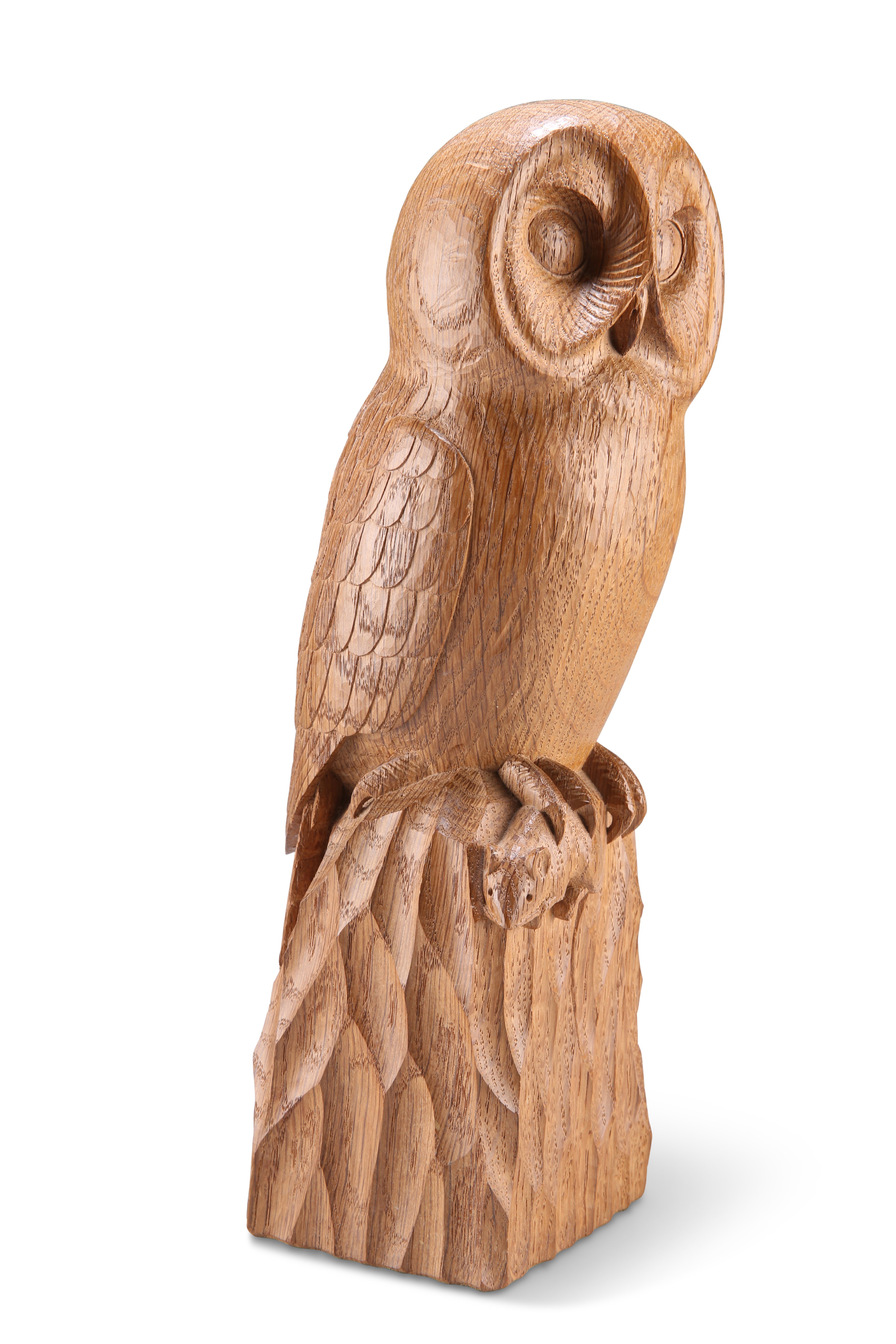 A MOUSEMAN OAK OWL